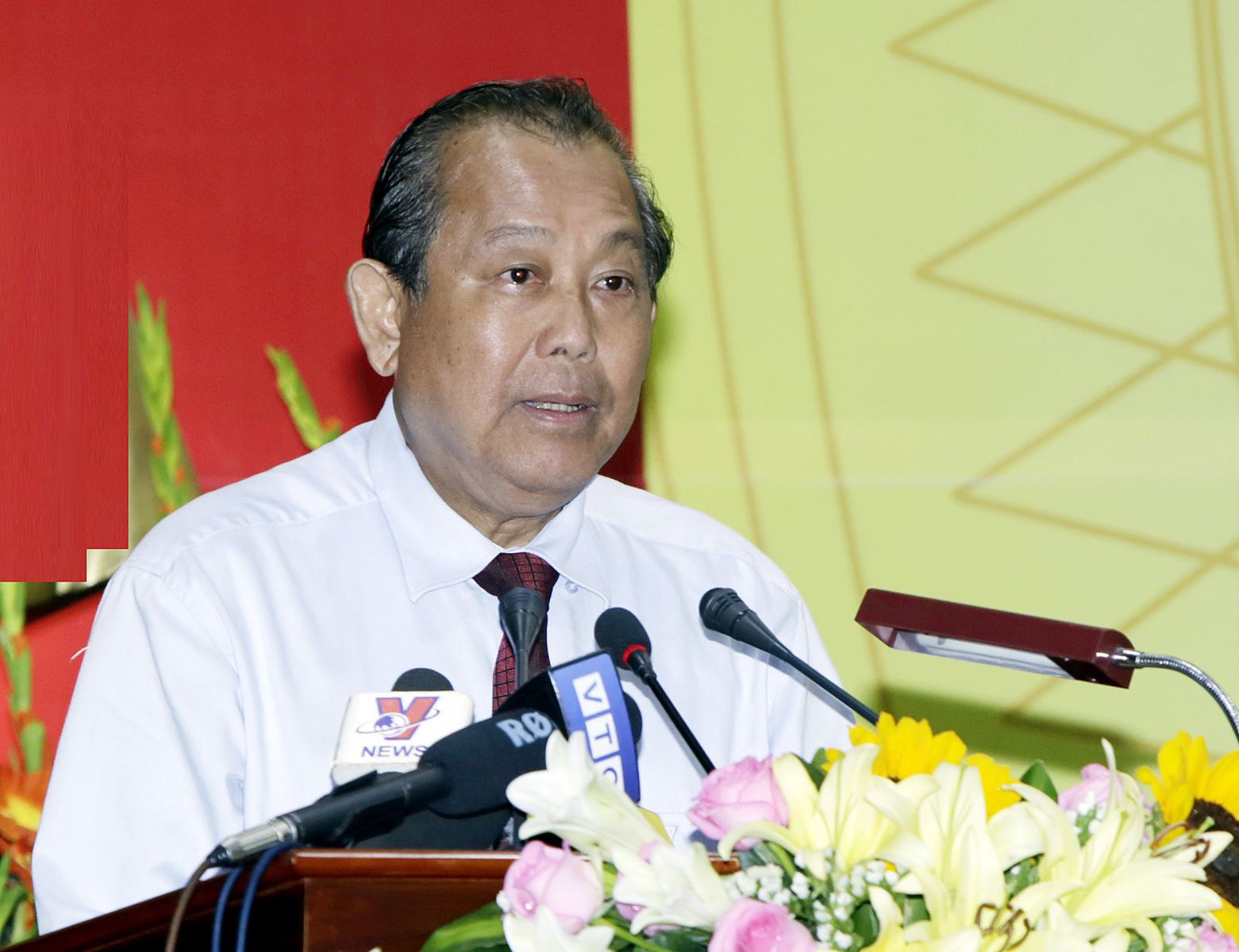 Cải cách hành chính: Đặt sự hài lòng của người dân lên trên hết